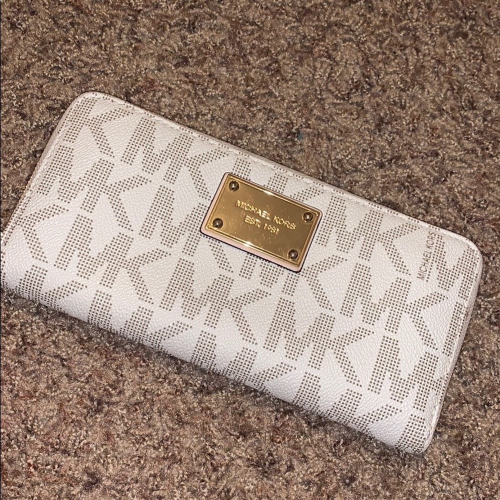 Micheal Kors Wallet